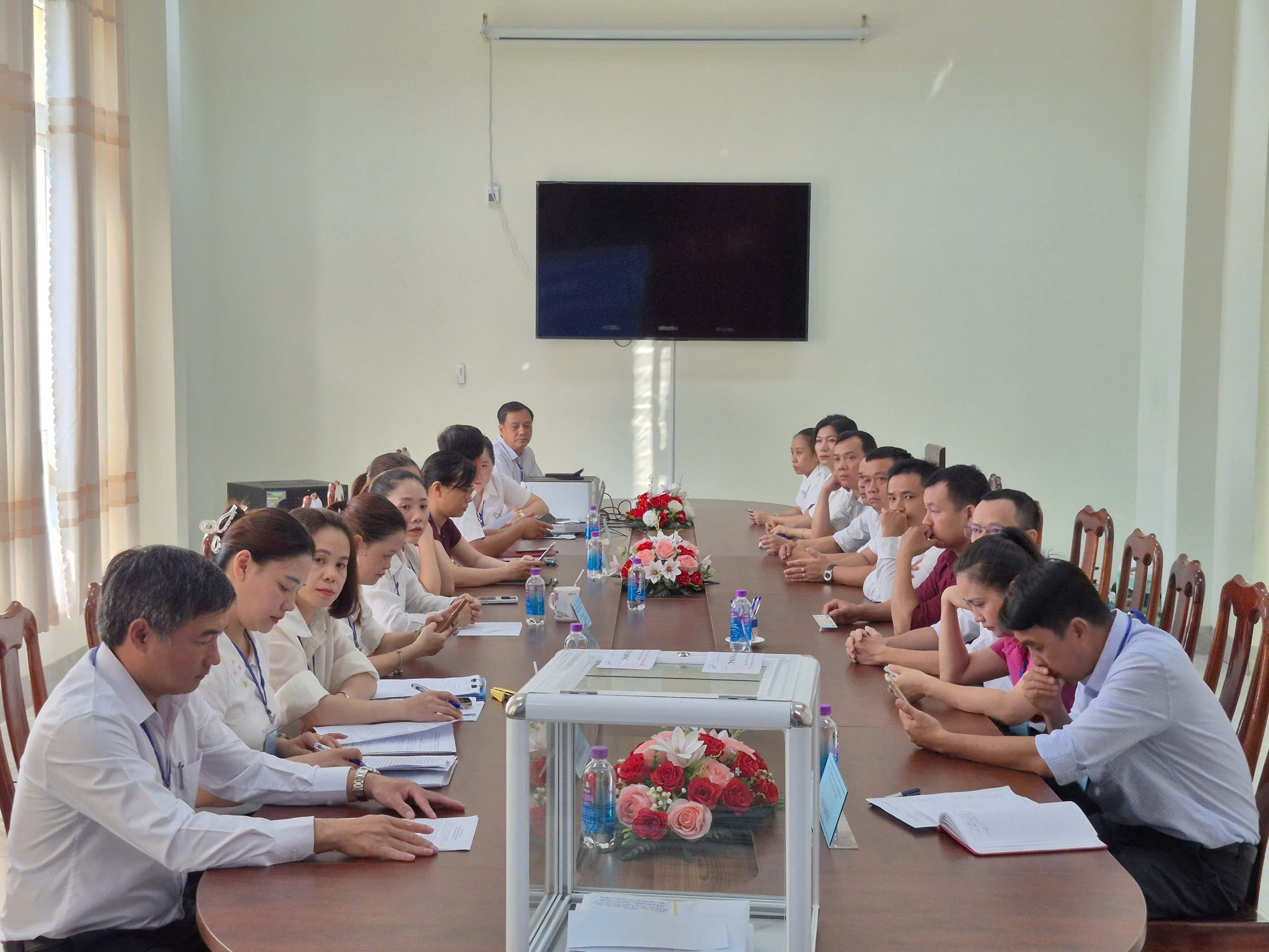 anh 2 bài 4